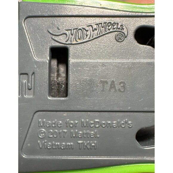 McDonald's Hot Wheels Green RACE CAR 2017 - Picture 5 of 7